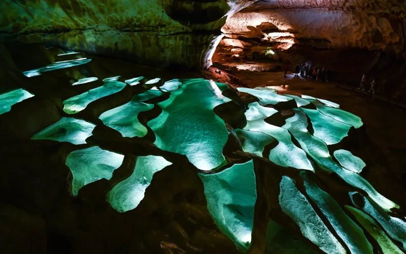 Saint-Marcel-d'Ardèche cave