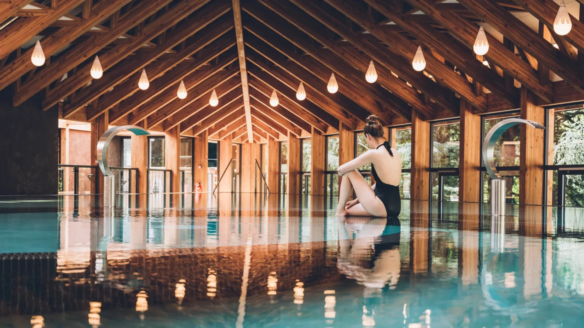 Woman relaxing at the Séquoia Redwood Spa in Vals-les-Bains