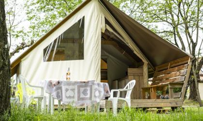 Tente Lodge Trek Duo, Insolite au Camping La Turelure en Sud Ardèche