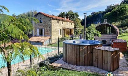 Gîtes de France - Le Mas du Vannier : piscine, sauna et bain nordique