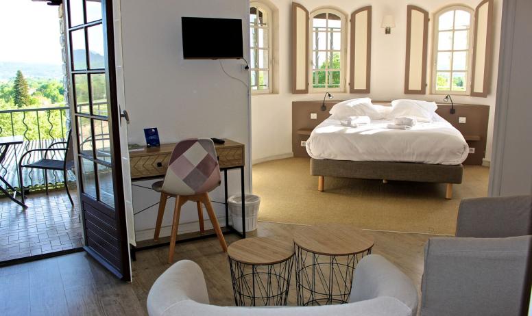 Hotel de Vacances La Vignasse - Chambre avec terrasse en Ardeche