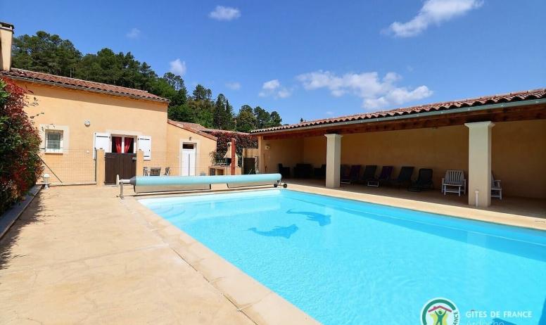 Gîtes de France - Villa indépendante avec jardin et piscine privée avec abri
