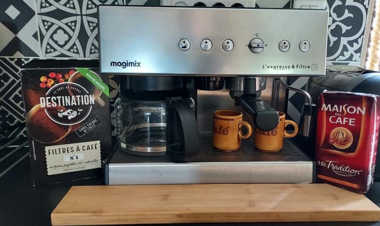 Gîtes de France - Votre machine à café : il vous faudra du café moulu et des filtres à café.