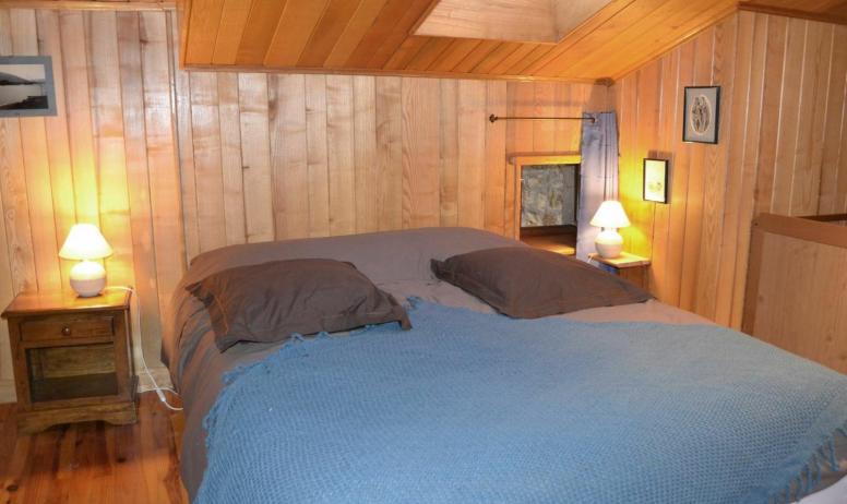Gîtes de France - La chambre bleue, 1 lit en 160cm transformable en 2 lits 80cm.