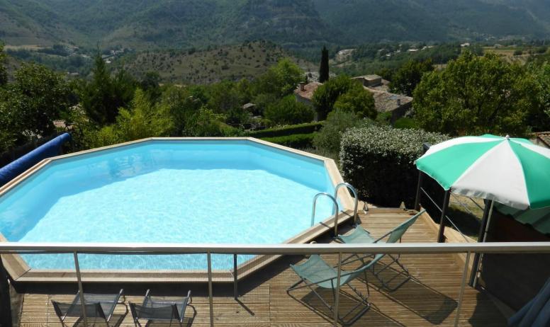 Gîtes de France - Panorama sur les monts d'Ardèche, les pieds dans l'eau. Ressourcement garanti !     