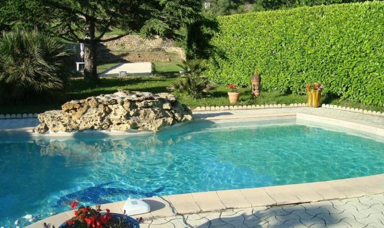 Gîtes de France - la piscine à partager avec les propriétaires