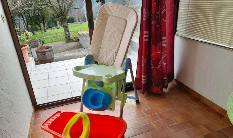 Gîtes de France - tout pour Bébé  chaise haute, matelas à langer, baignoire, pot, réhausseur toilettes 