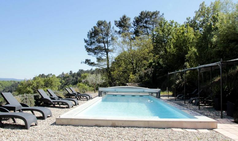 Gîtes de France - La piscine et sa couverture..