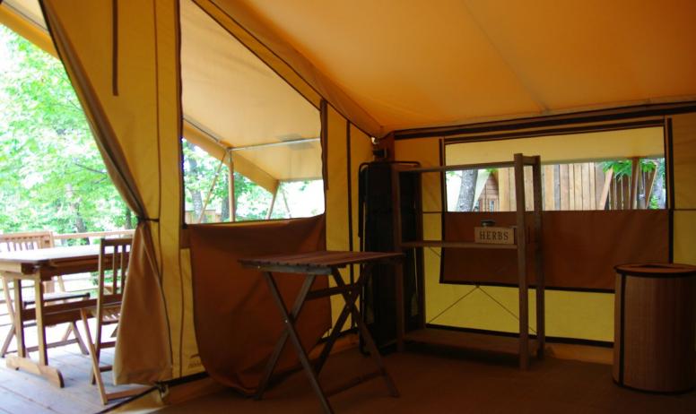 Camping La Châtaigneraie - Vue de l'intérieur