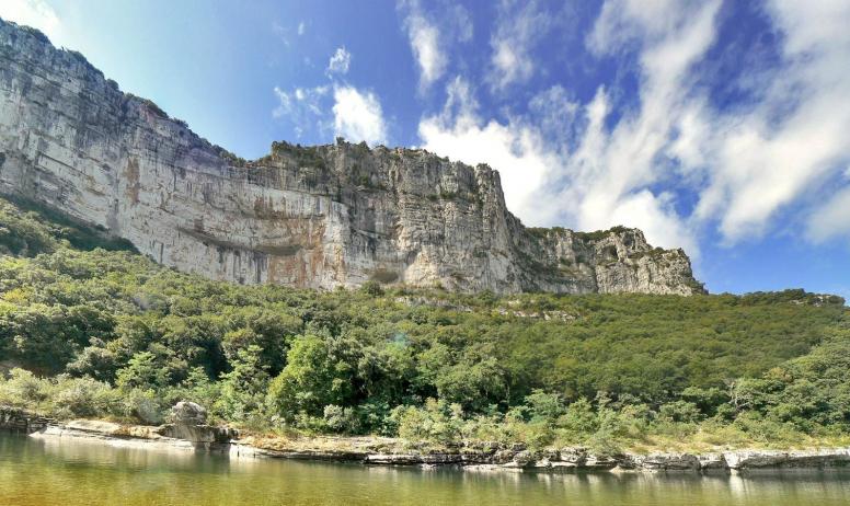Descente de l'Ardèche en canoës