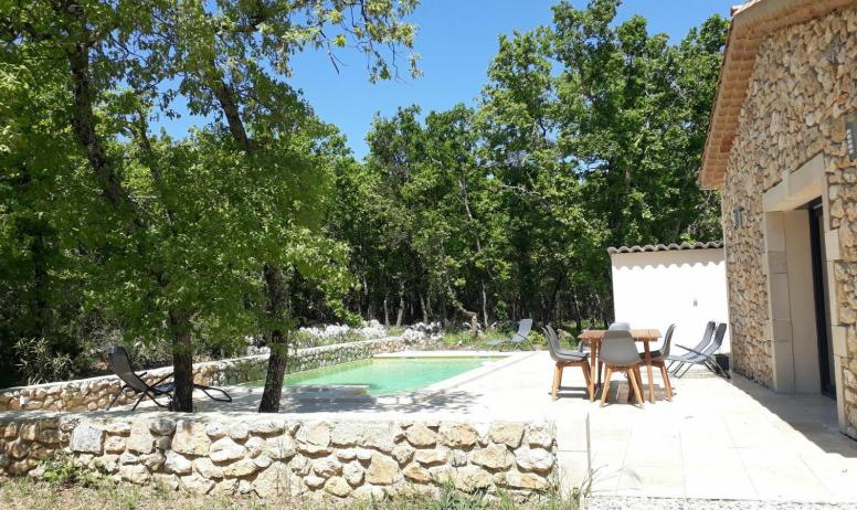 Gîtes de France - La piscine, la terrasse et la nature !