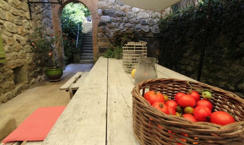 Gîtes de France - Terrasse couverte pour les petit-déjeuners et repas