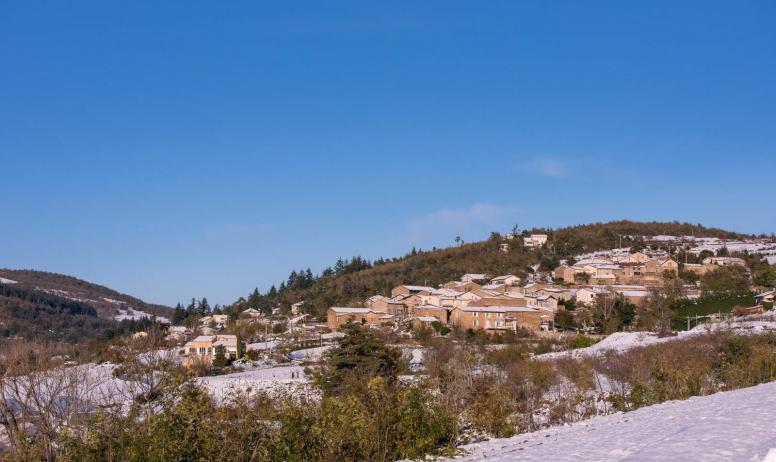 Gîtes de France - Le village de Samoyas en hiver!