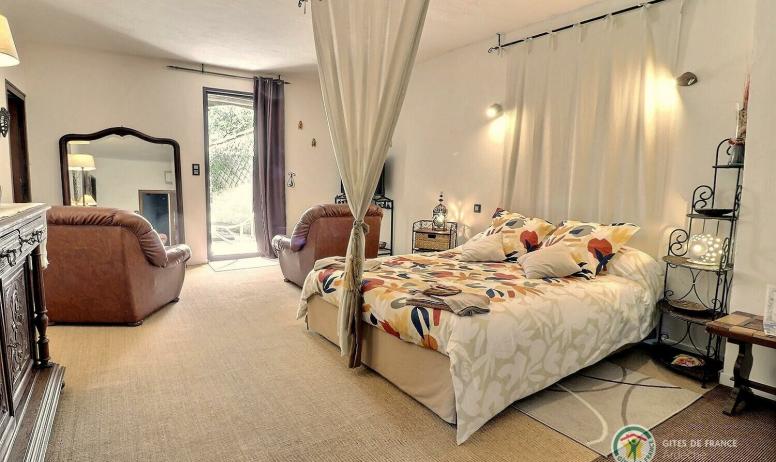 Gîtes de France - La chambre familiale CIGALE avec lit en 160