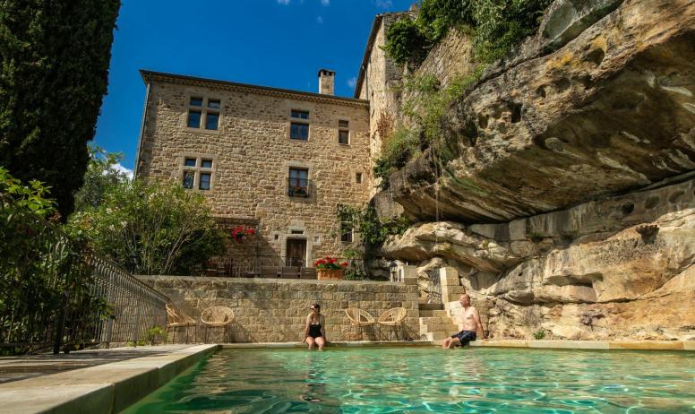 Gîtes de France - Chateau d'Ucel avec piscine