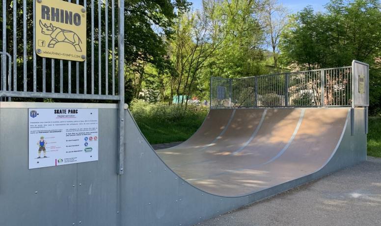 Gîtes de France - Skatepark et jeux d'enfants à 250 m de la villa