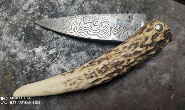 BST Artisan Bois - Couteau à friction en andouiller de cerf