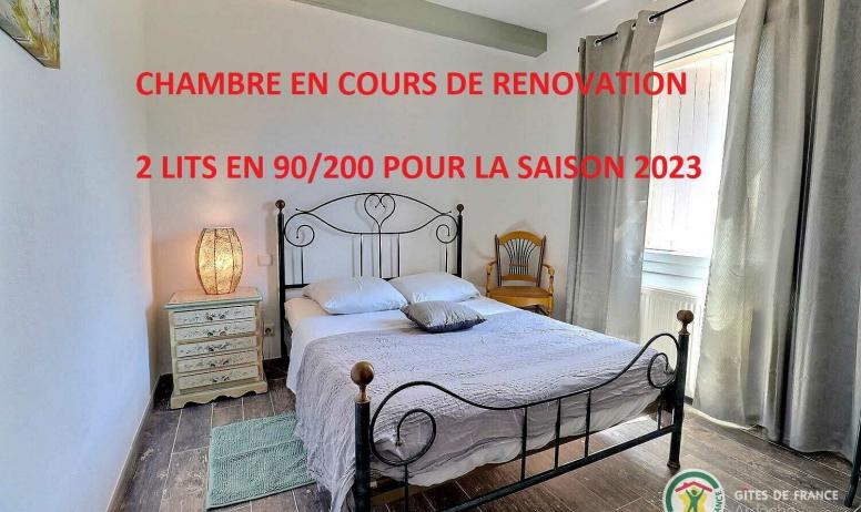 Gîtes de France - Chambre 2 : en cours de réfection pour la saison 2023 :nouvelle décoration en 2 lits en 90 (rapprochable pour 1 lit en 180)