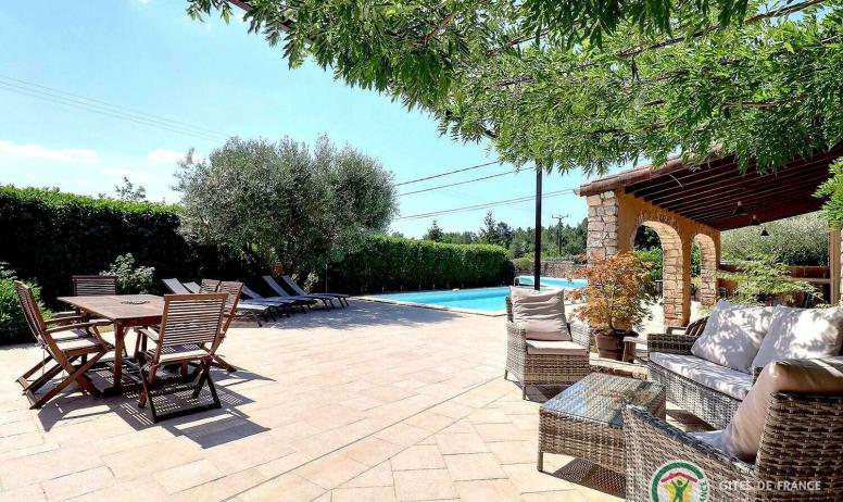 Gîtes de France - Maison indépendante avec piscine privative et terrasse couverte