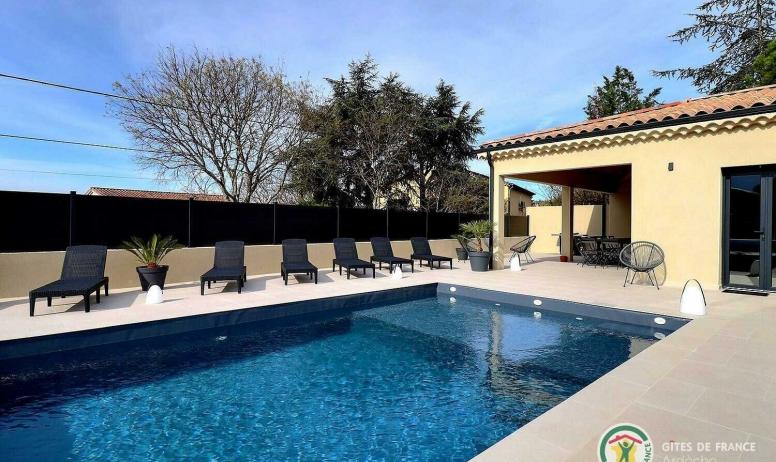 Gîtes de France - Villa tout confort avec piscine privée et chauffée
