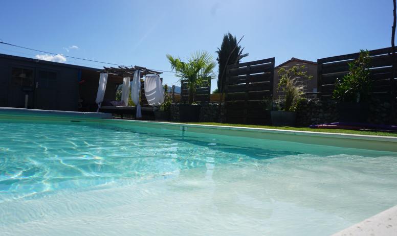 Villa des Hirondelles - La piscine