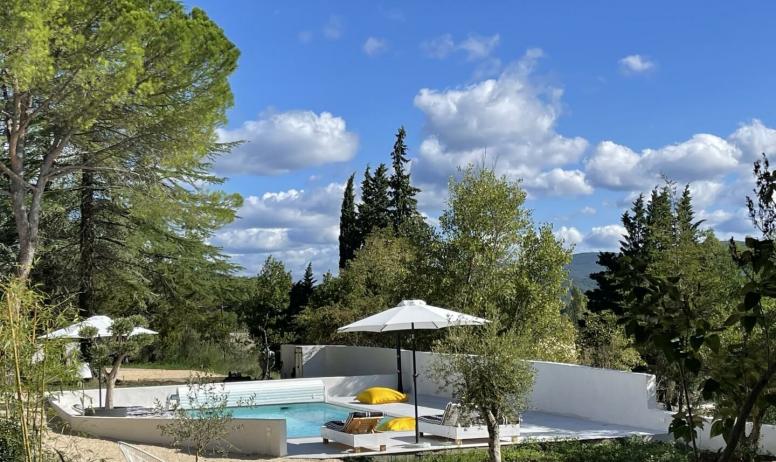 Gîtes de France - Grand parc avec piscine privative chauffée, table de ping pong, terrain de pétanque (accessoires fournis)